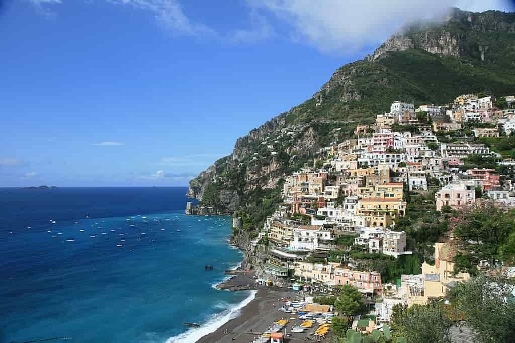 Best Places to Visit in Italy in March, Amalfi Coast 